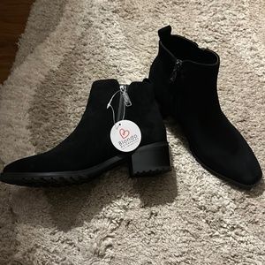 Blondo black suede booties
